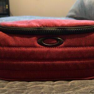 Oakley Crimson Accessory Case